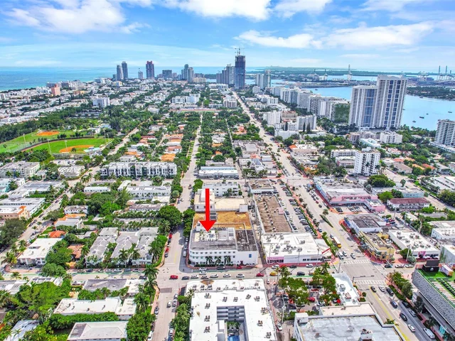 1560 Lenox Ave # 304, Miami Beach FL 33139