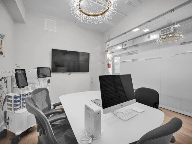 1560 Lenox Ave # 304, Miami Beach FL 33139