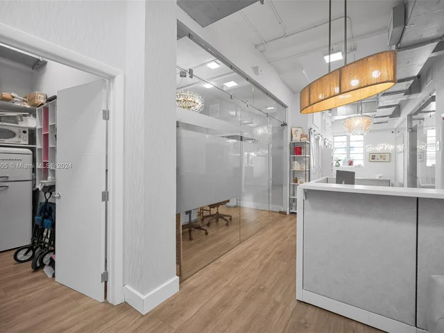 1560 Lenox Ave # 304, Miami Beach FL 33139