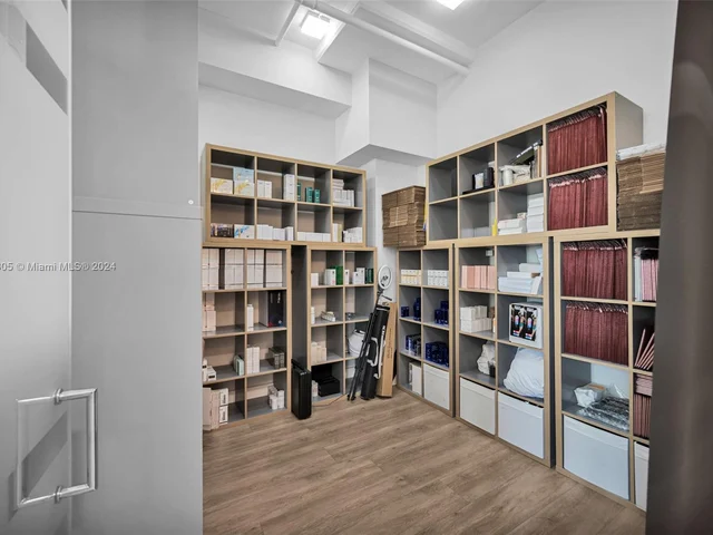 1560 Lenox Ave # 304, Miami Beach FL 33139