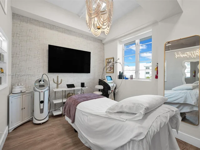 1560 Lenox Ave # 304, Miami Beach FL 33139