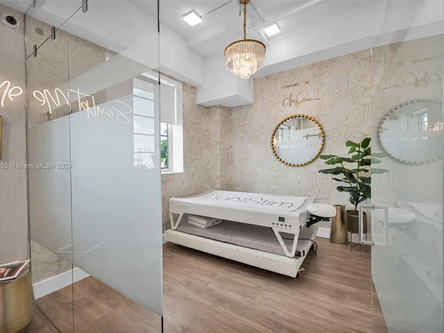 1560 Lenox Ave # 304, Miami Beach FL 33139