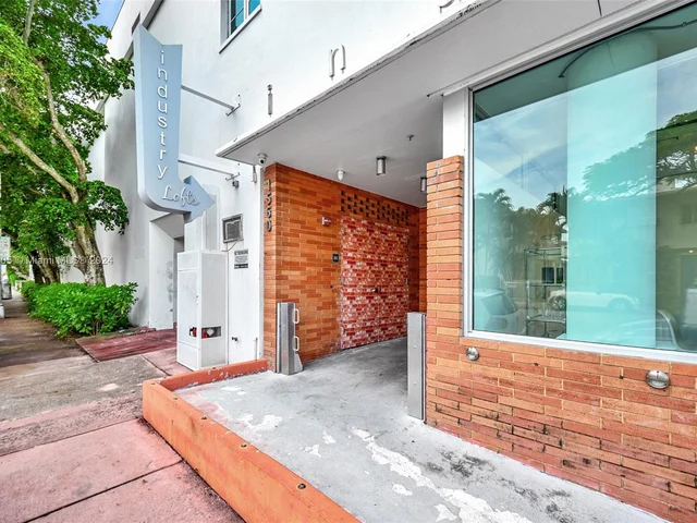 1560 Lenox Ave # 304, Miami Beach FL 33139