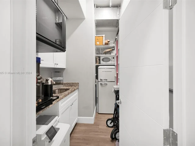 1560 Lenox Ave # 304, Miami Beach FL 33139