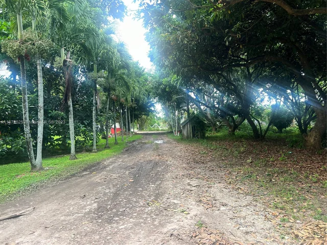 15850 SW 232nd St, Miami FL 33170