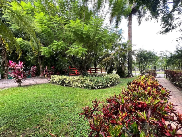 15850 SW 232nd St, Miami FL 33170