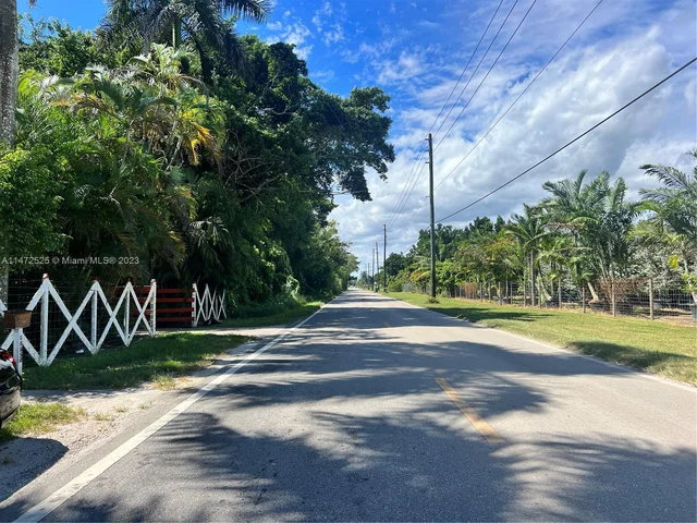 15850 SW 232nd St, Miami FL 33170