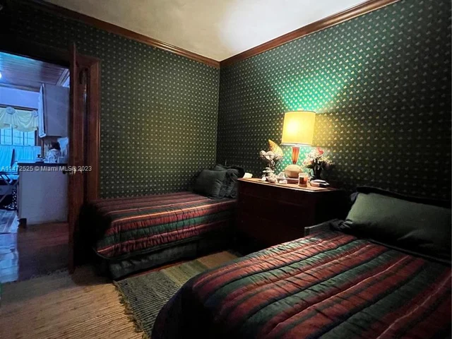 15850 SW 232nd St, Miami FL 33170