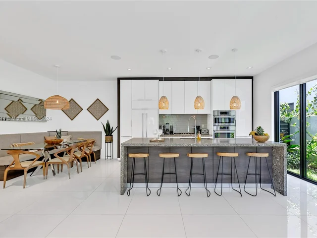 1516 SE 1st St # A, Fort Lauderdale FL 33301