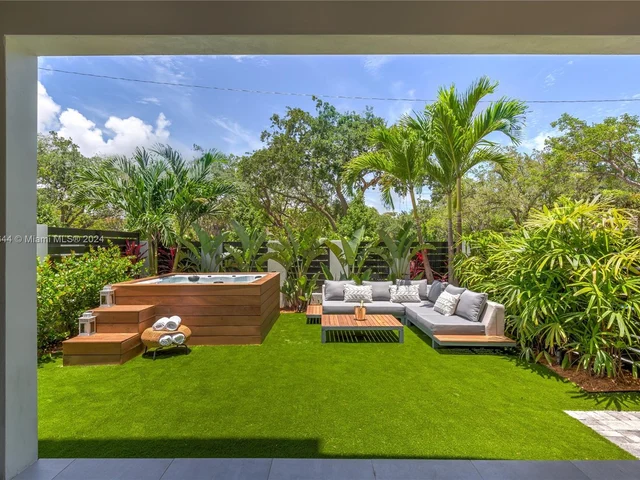 1516 SE 1st St # A, Fort Lauderdale FL 33301