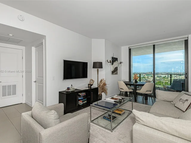 1600 NE 1st Ave # 3111, Miami FL 33132