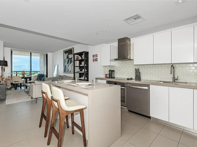 1600 NE 1st Ave # 3111, Miami FL 33132