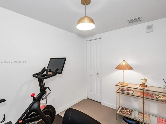 1600 NE 1st Ave # 3111, Miami FL 33132