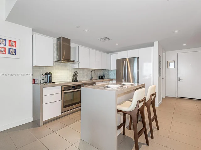 1600 NE 1st Ave # 3111, Miami FL 33132