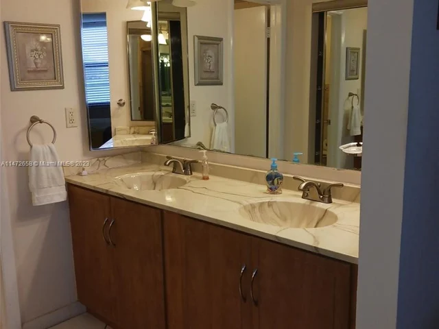 1100 Colony Point Cir # 101, Pembroke Pines FL 33026