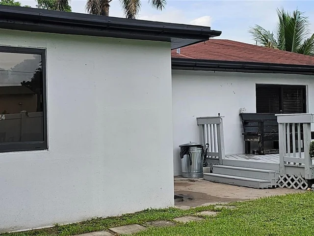 3392 NW 63rd St, Fort Lauderdale FL 33309