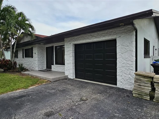 3392 NW 63rd St, Fort Lauderdale FL 33309