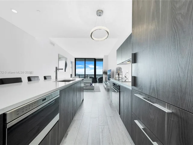 480 NE 31st St # 4105, Miami FL 33137