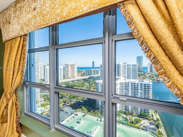 3530 Mystic Pointe Dr # 2915, Aventura FL 33180