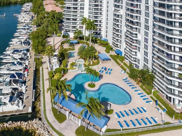 3530 Mystic Pointe Dr # 2915, Aventura FL 33180