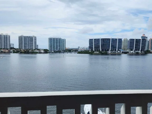 17900 N Bay Rd # 601, Sunny Isles Beach FL 33160