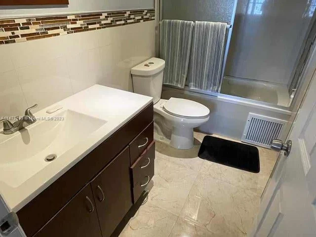 17900 N Bay Rd # 601, Sunny Isles Beach FL 33160