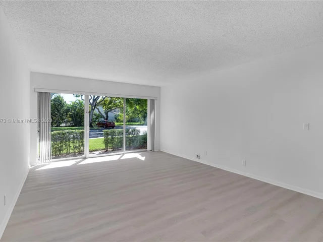 8721 Wiles Rd # 103, Coral Springs FL 33067