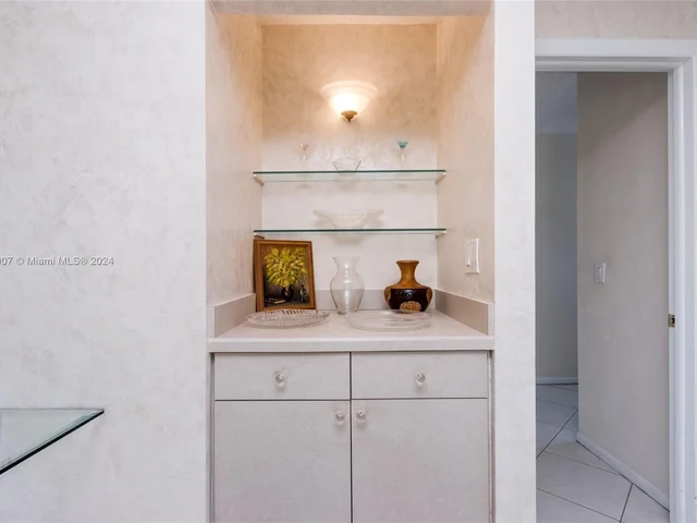 8566 Casa Del Lago # H, Boca Raton FL 33433