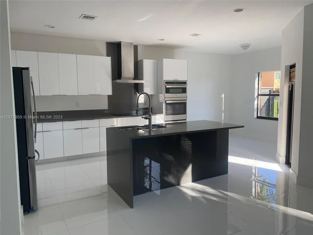 11242 SW 242nd St, Homestead FL 33032