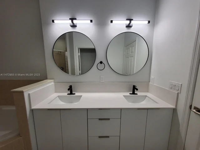 11242 SW 242nd St, Homestead FL 33032