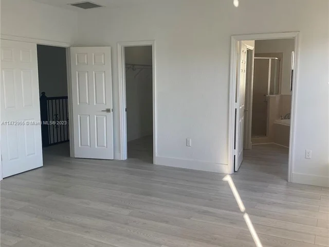 11242 SW 242nd St, Homestead FL 33032