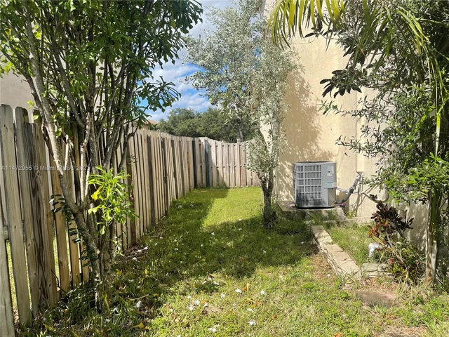 11242 SW 242nd St, Homestead FL 33032
