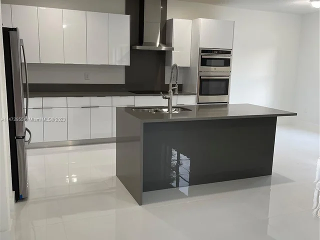 11242 SW 242nd St, Homestead FL 33032