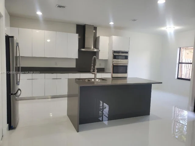 11242 SW 242nd St, Homestead FL 33032