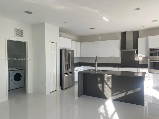 11242 SW 242nd St, Homestead FL 33032