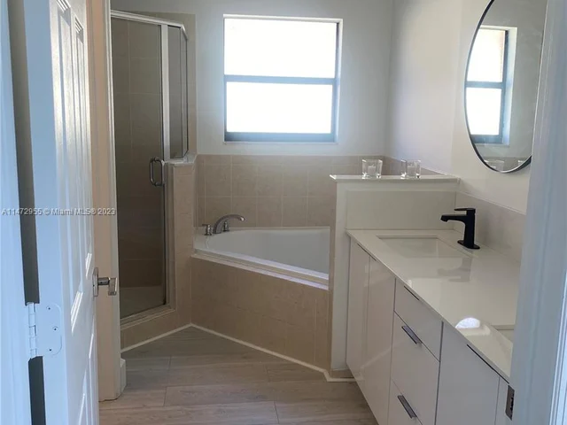 11242 SW 242nd St, Homestead FL 33032