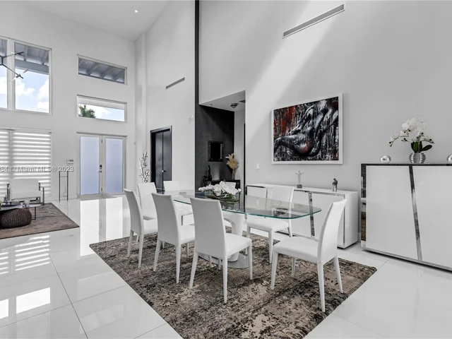 8404 NW 33rd Ter, Doral FL 33122