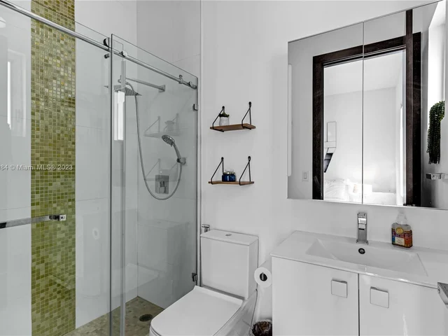 8404 NW 33rd Ter, Doral FL 33122