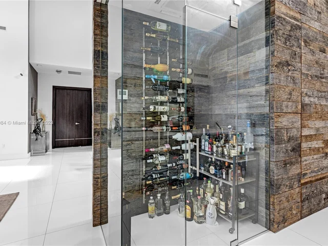 8404 NW 33rd Ter, Doral FL 33122