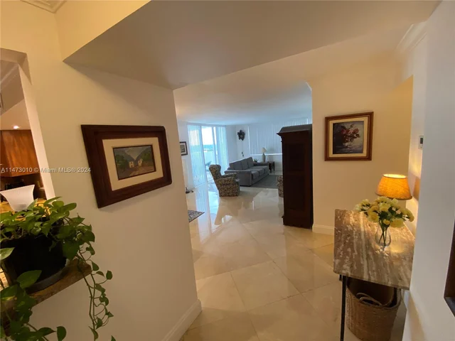 2750 NE 183rd St # 1608, Aventura FL 33160