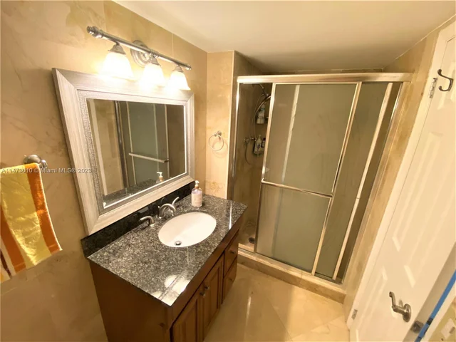 2750 NE 183rd St # 1608, Aventura FL 33160