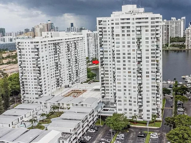 2750 NE 183rd St # 1608, Aventura FL 33160