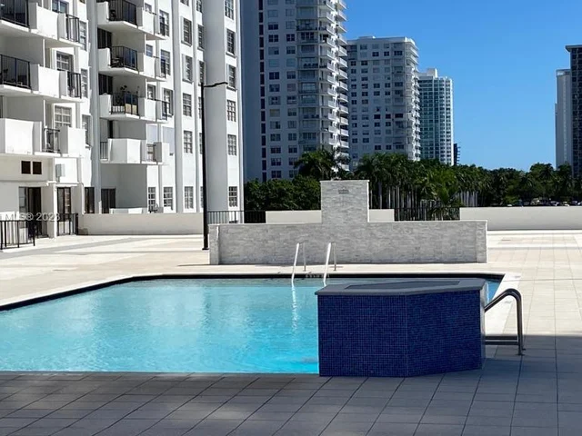 2750 NE 183rd St # 1608, Aventura FL 33160