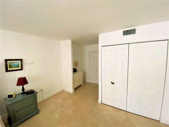 2750 NE 183rd St # 1608, Aventura FL 33160