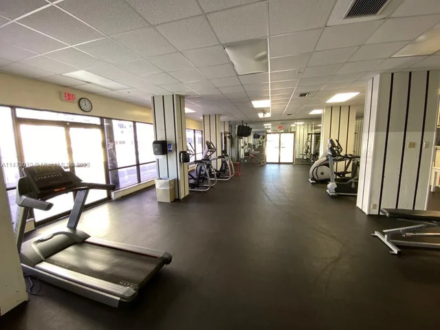 2750 NE 183rd St # 1608, Aventura FL 33160