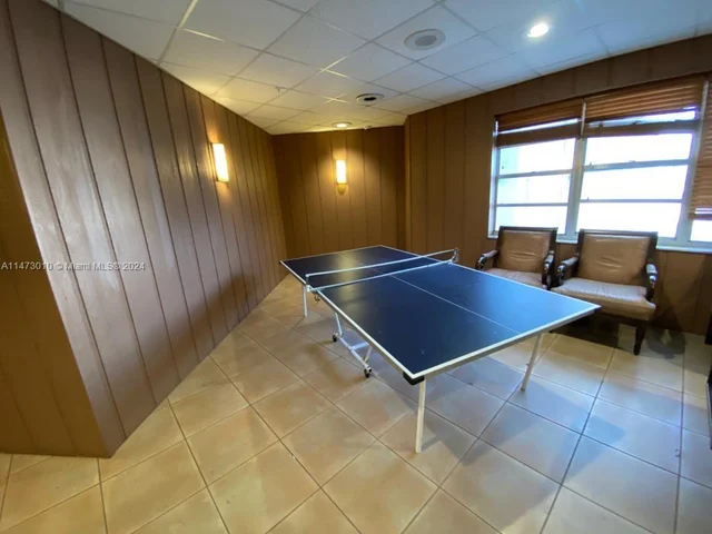 2750 NE 183rd St # 1608, Aventura FL 33160