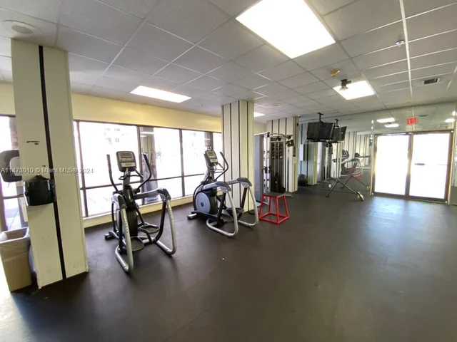 2750 NE 183rd St # 1608, Aventura FL 33160