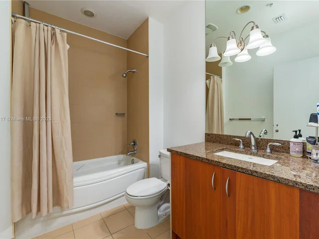 300 S Biscayne Blvd # 3802, Miami FL 33131