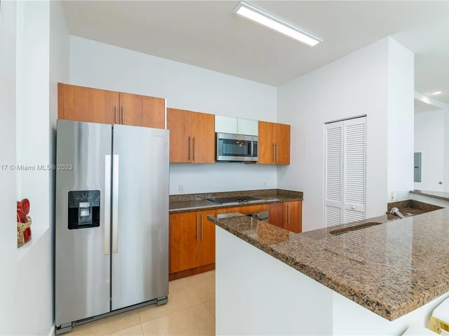 300 S Biscayne Blvd # 3802, Miami FL 33131