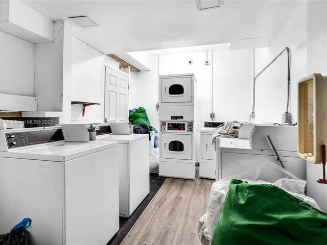 100 Collins Ave # 203, Miami Beach FL 33139